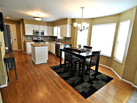 2nd image of 7208 Sherbrook Ct
