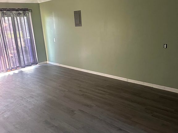 3rd image of 217 Polaris St