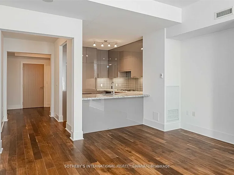 29 Queens Quay E #Townhouse 113 — Photo 12