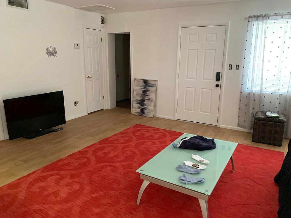 Living room . Office on top left