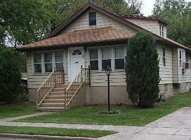 Enclosed front porch