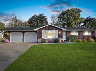 203 James Ct, Pulaski, WI 54162