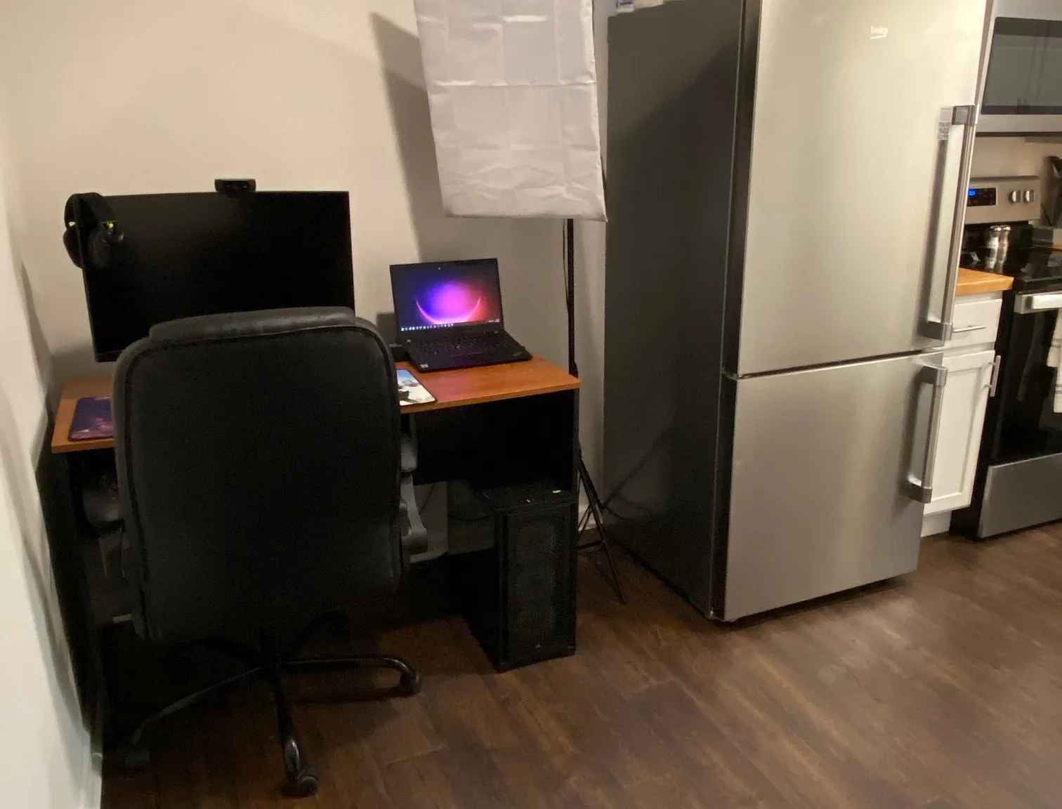 Studio, 775 sqft, $1,050 — Photo 3