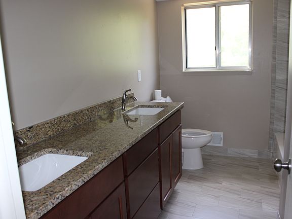 5th image of 3753 Hawthorne Dr