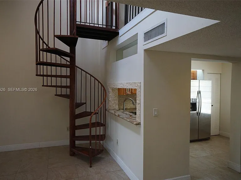 13015 SW 88th Ter S #201-B — Photo 4