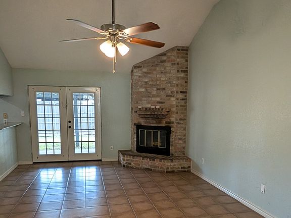 4th image of 2501 Slaton Dr