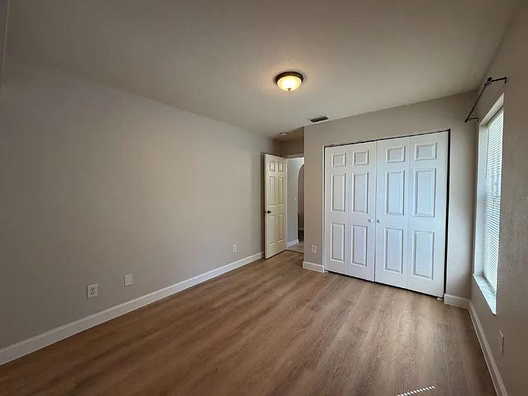4847 Luther Ave — Photo 12