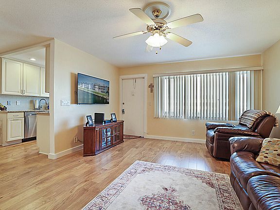 3rd image of 112 Doolen Court #203