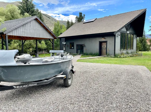1675 E River Dr, Jackson, WY 83001