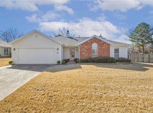 1683 S Tallgrass Dr, Fayetteville, AR 72701