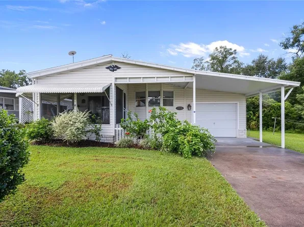 6053 Ridgewood Dr, Zephyrhills, FL 33542