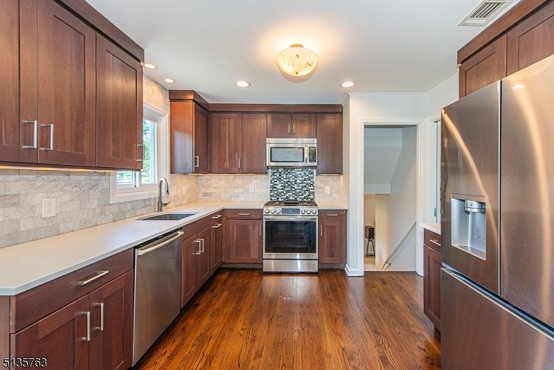 194 Whippany Rd, Whippany, NJ 07981 | Zillow