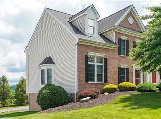 1017 Woodlawn Dr, Canonsburg, PA 15317