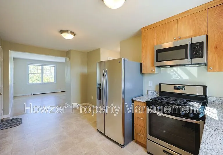 91 Louis St — Photo 2