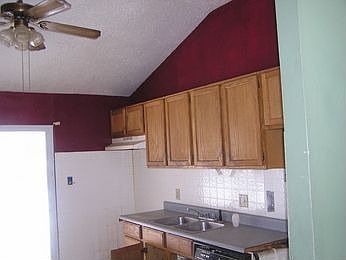 5th image of 2830 Redgate Ln