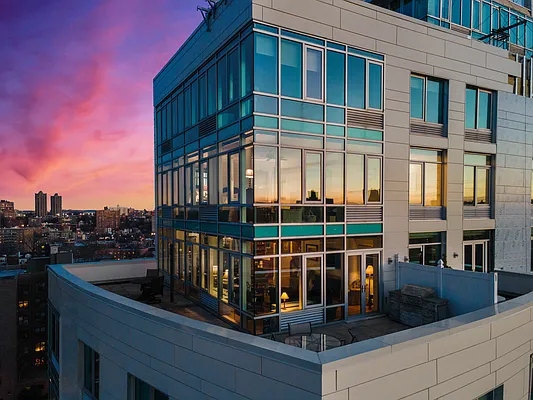 Sold by Julia B Fee Sotheby's International Realty | media 2