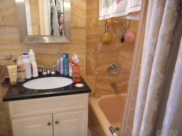 111-45 76th Dr. image 1 of 4