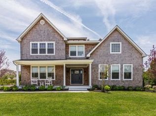 (Undisclosed Address), Southampton, NY 11968