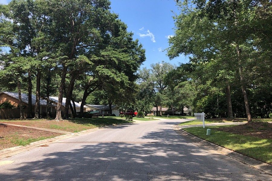 2nd image of 4610 Shannon Pl