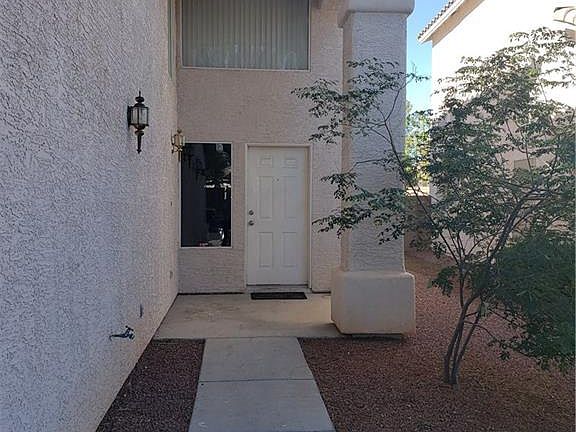 2nd image of 8567 Ebony Hills Way