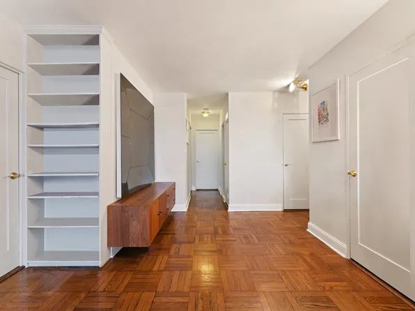 1175 York Avenue image 1 of 1