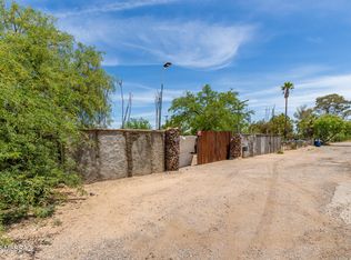 2562 W Mossman Rd, Tucson, AZ 85746