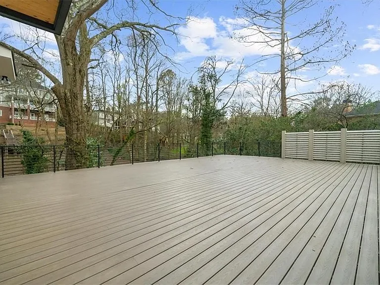 942 Peachtree Battle Cir — Photo 28