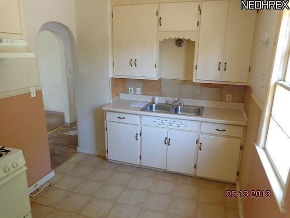 2nd image of 1911 Hamilton Ave