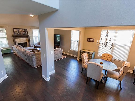 4th image of 2611 N Golden Willow Dr