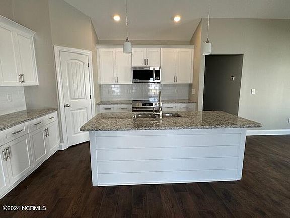 4th image of 829 Sarah Rebecca Drive #B
