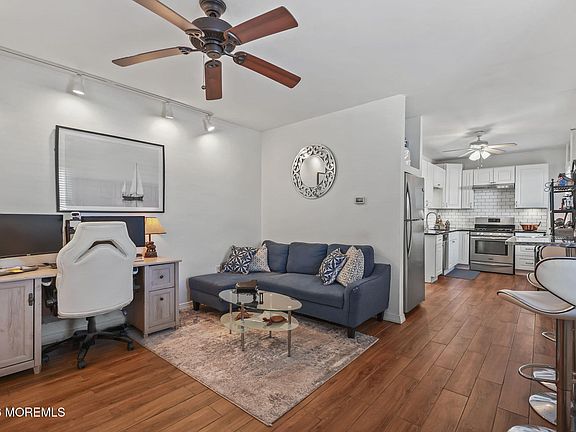 5th image of 68 Main Street