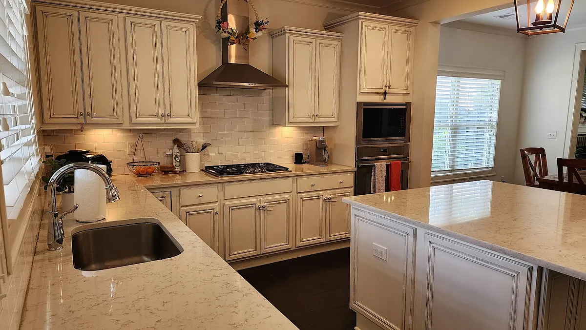 Frigidaire Professional microwave replaced in May 2025. - 2763 Montauk Rd