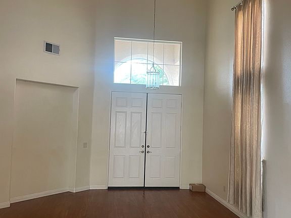 5th image of 1327 Surfwood Ln