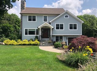 22 Down River Rd, New Canaan, CT 06840