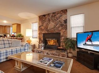 733 Summit Blvd APT 4, Big Bear Lake, CA 92315