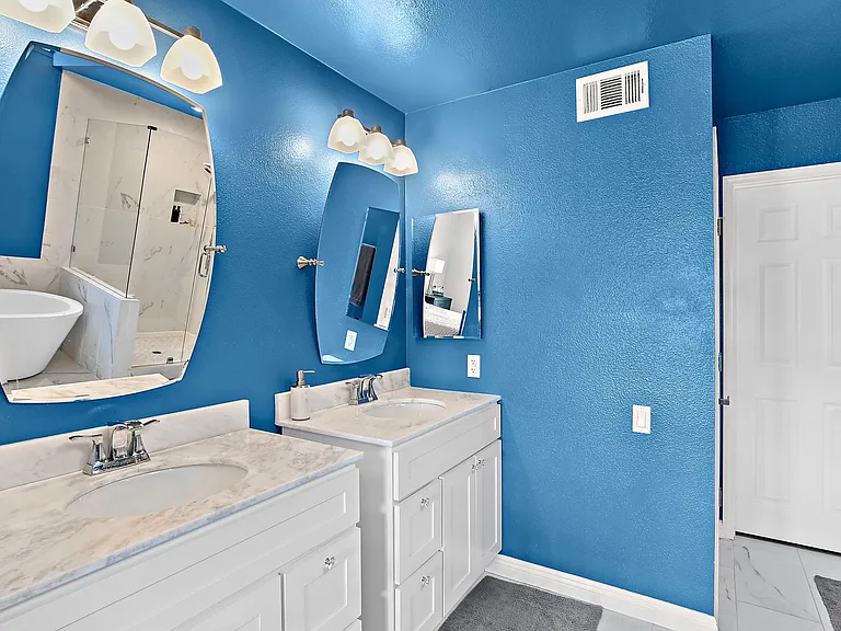 75 Palm Beach Ct — Photo 20
