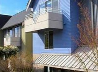 3829 Interlake Ave N, Seattle, WA 98103