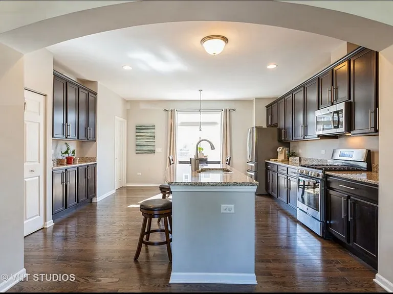 340 Sype Dr — Photo 4