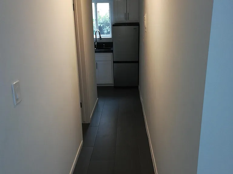 1919 Mathews Ave #4A — Photo 1