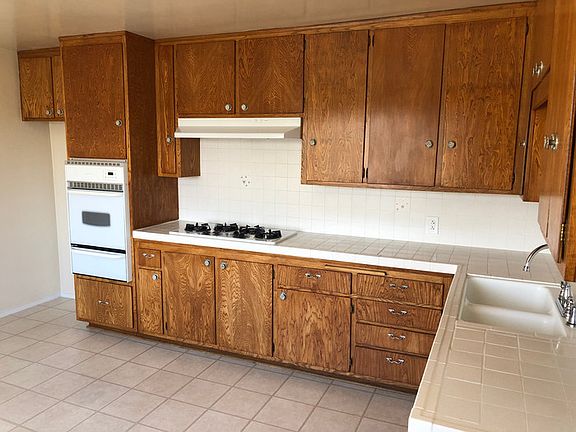 5th image of 4088 W 129th St APT D