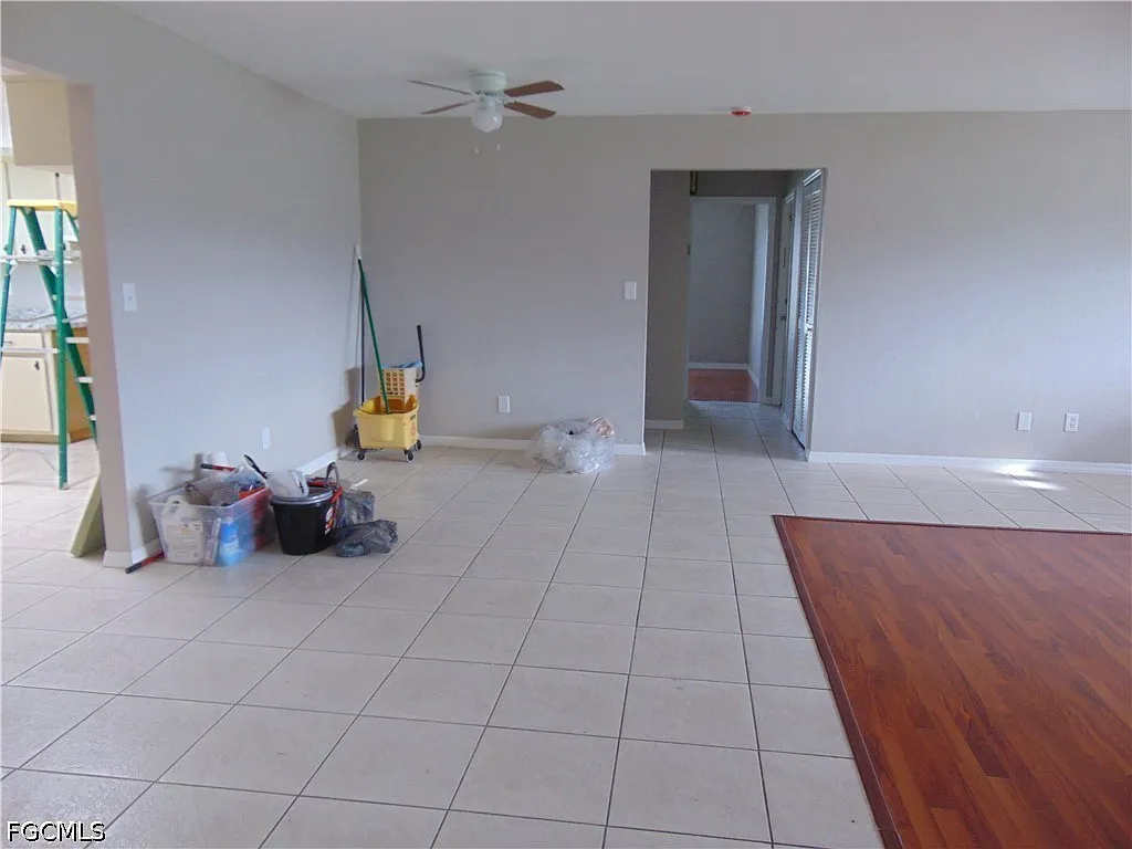 3 bed, 2.0 bath, 1405 sqft, $1,600 — Photo 4