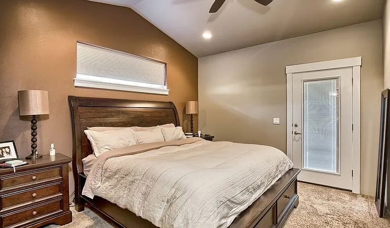 1061 Compton Way — Photo 12