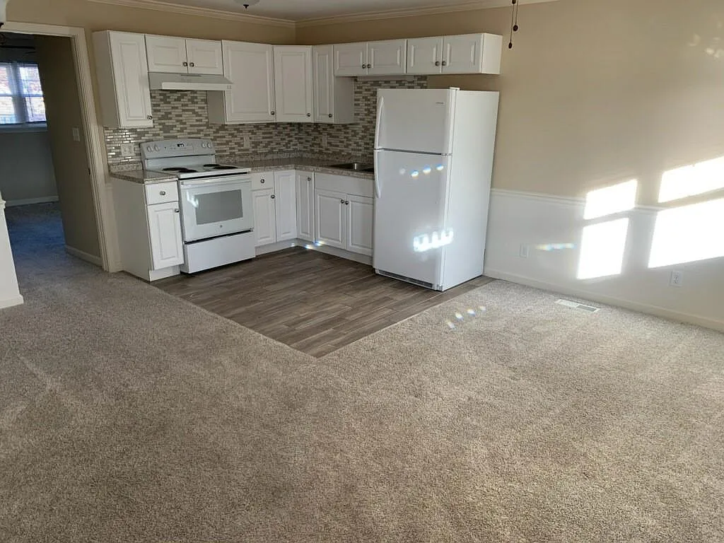 1 bed, 725 sqft, $900 — Photo 2