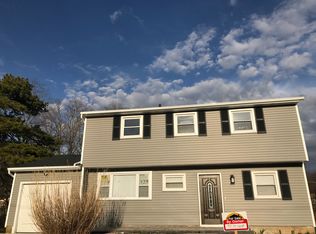 7 Cahill St, Amityville, NY 11701