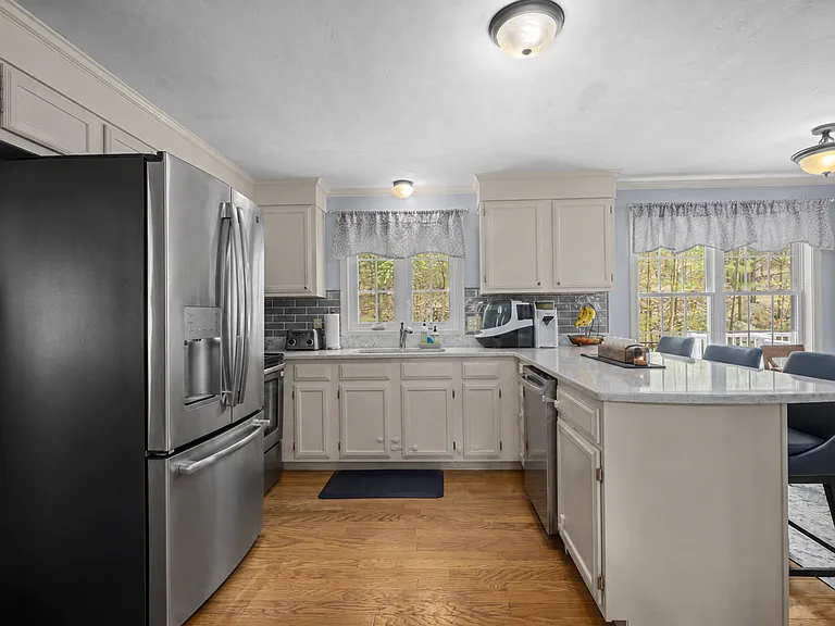 42 Clarke Rd — Photo 18