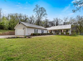 4418 Hilltop Dr, Rogers, AR 72756