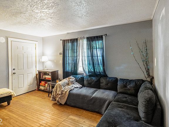 3rd image of 5607 Hardegan St