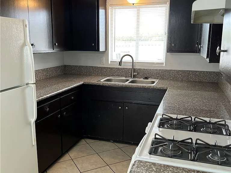 4020 San Bernardino Ave #0 — Photo 6