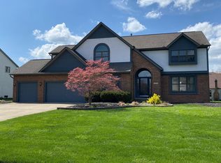 12729 Oakmere Dr NW, Pickerington, OH