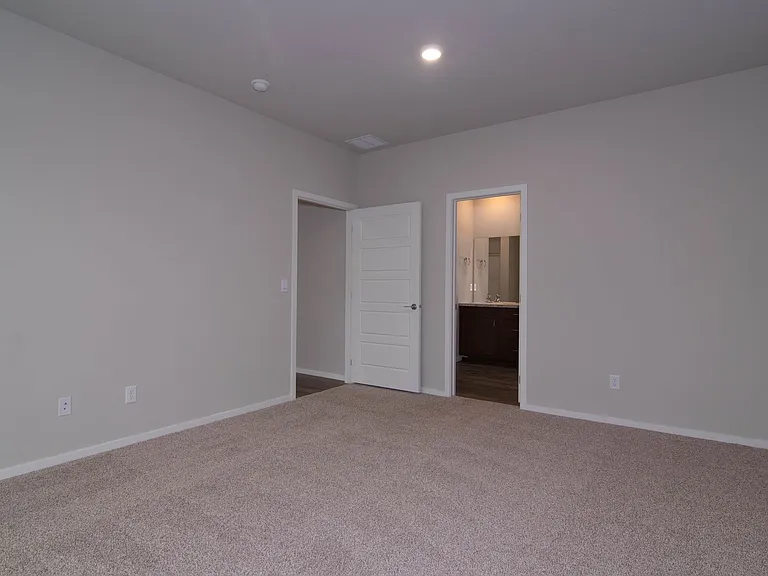 5507 W Georgetown Ln — Photo 4